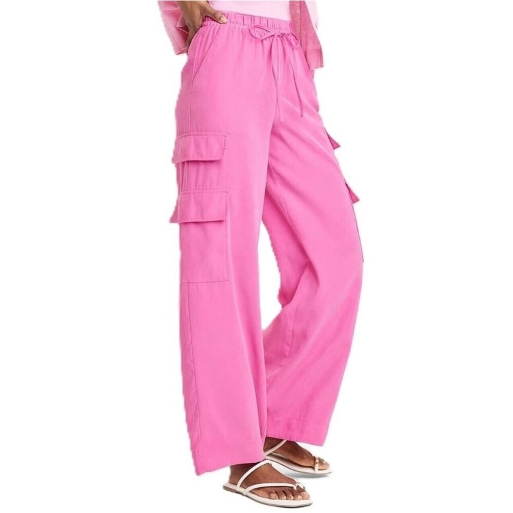 A New Day - women’s high-rise wide leg Pink Cargo Pants